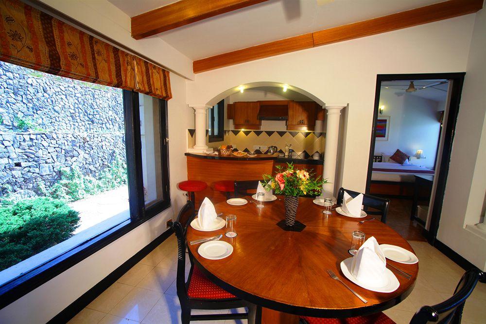 Set de Habitación Country Inn, Bhimtal