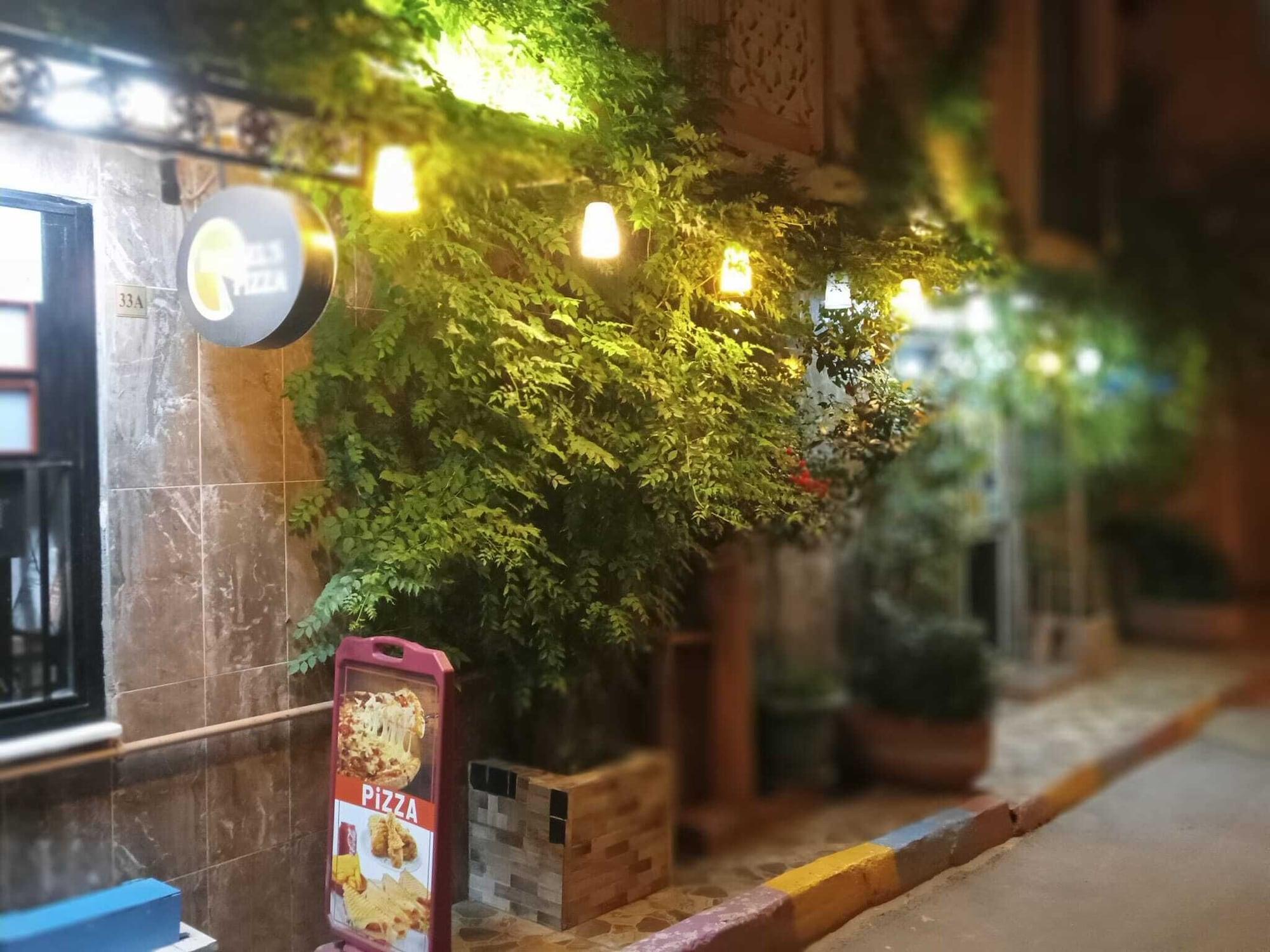 Varios Marvel Suites- Adults Only