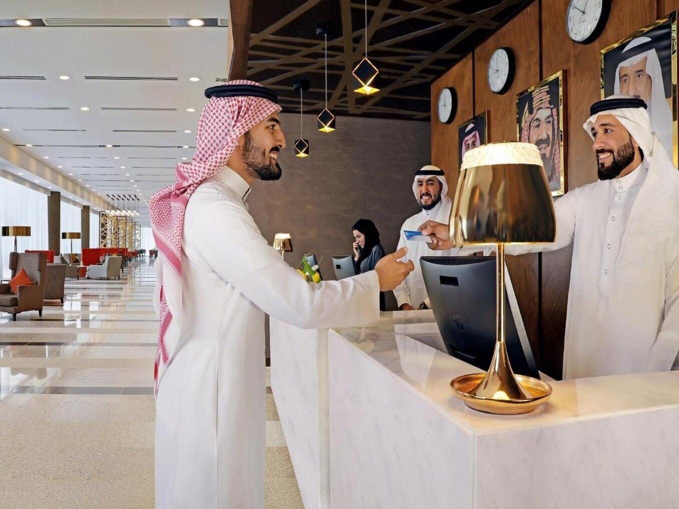 Vista Lobby Millennium Madinah Airport