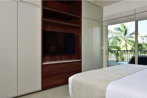 Playa Royale 2507, 2 bedroom 2 Bath Condo FREE WIFI