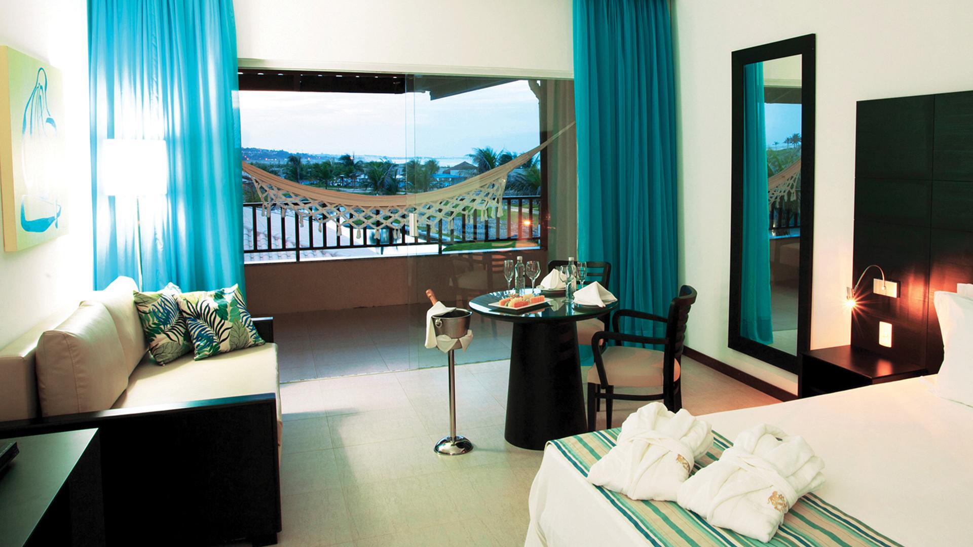 Guest room Dom Pedro Laguna Beach Resort & Golf