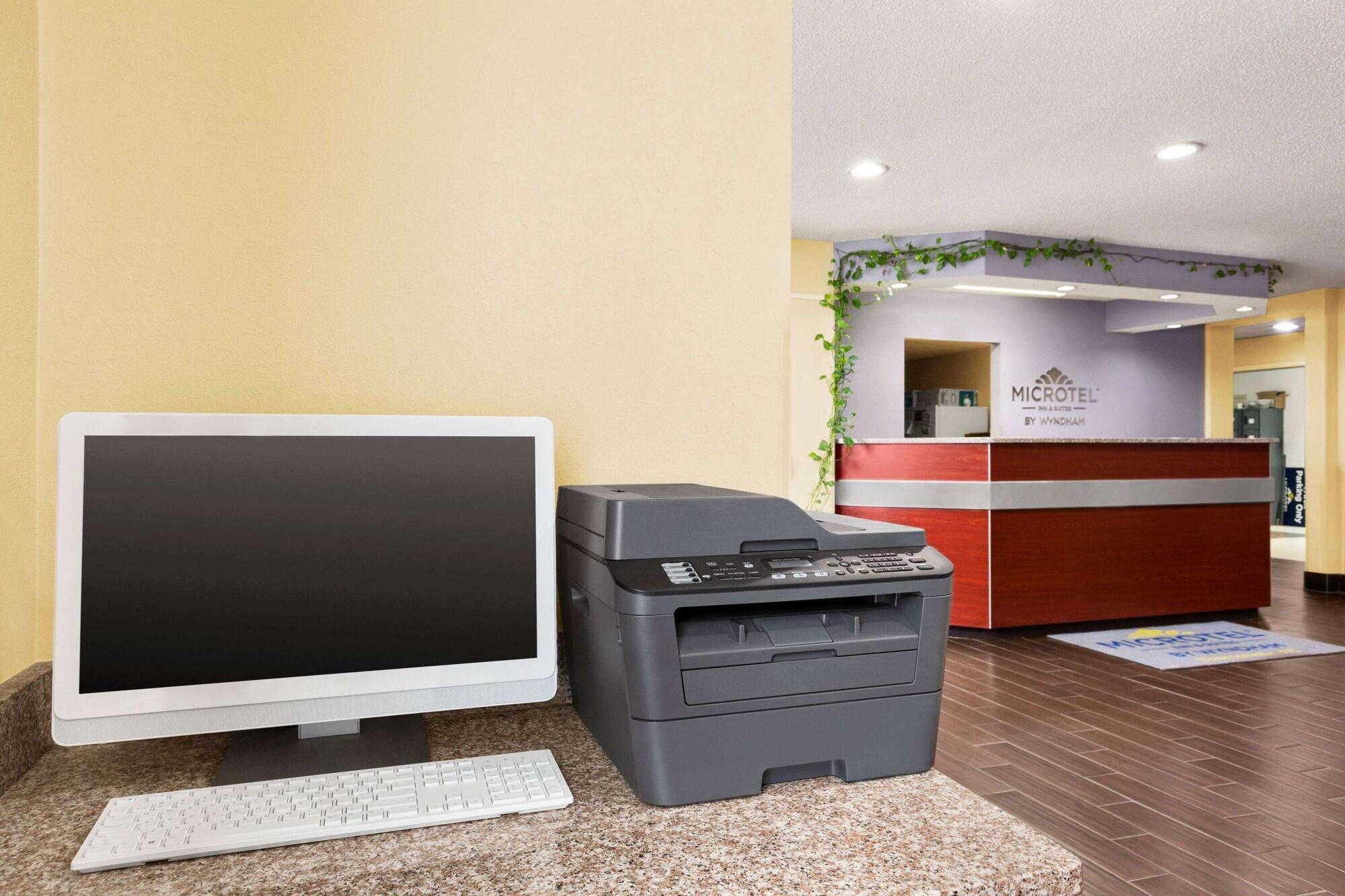 Centro de Negocios Microtel Inn & Suites by Wyndham Thomasville/High Point/Lexi