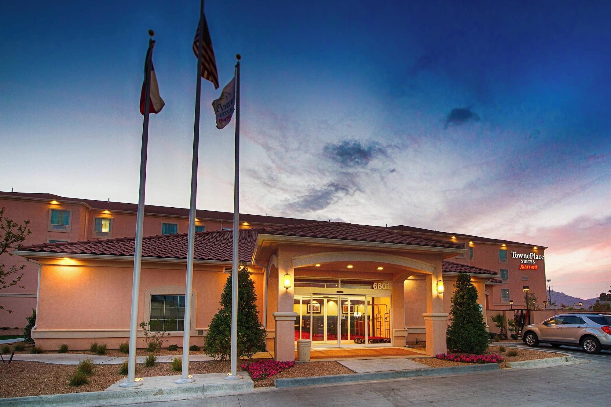 Vista Exterior TownePlace Suites El Paso Airport