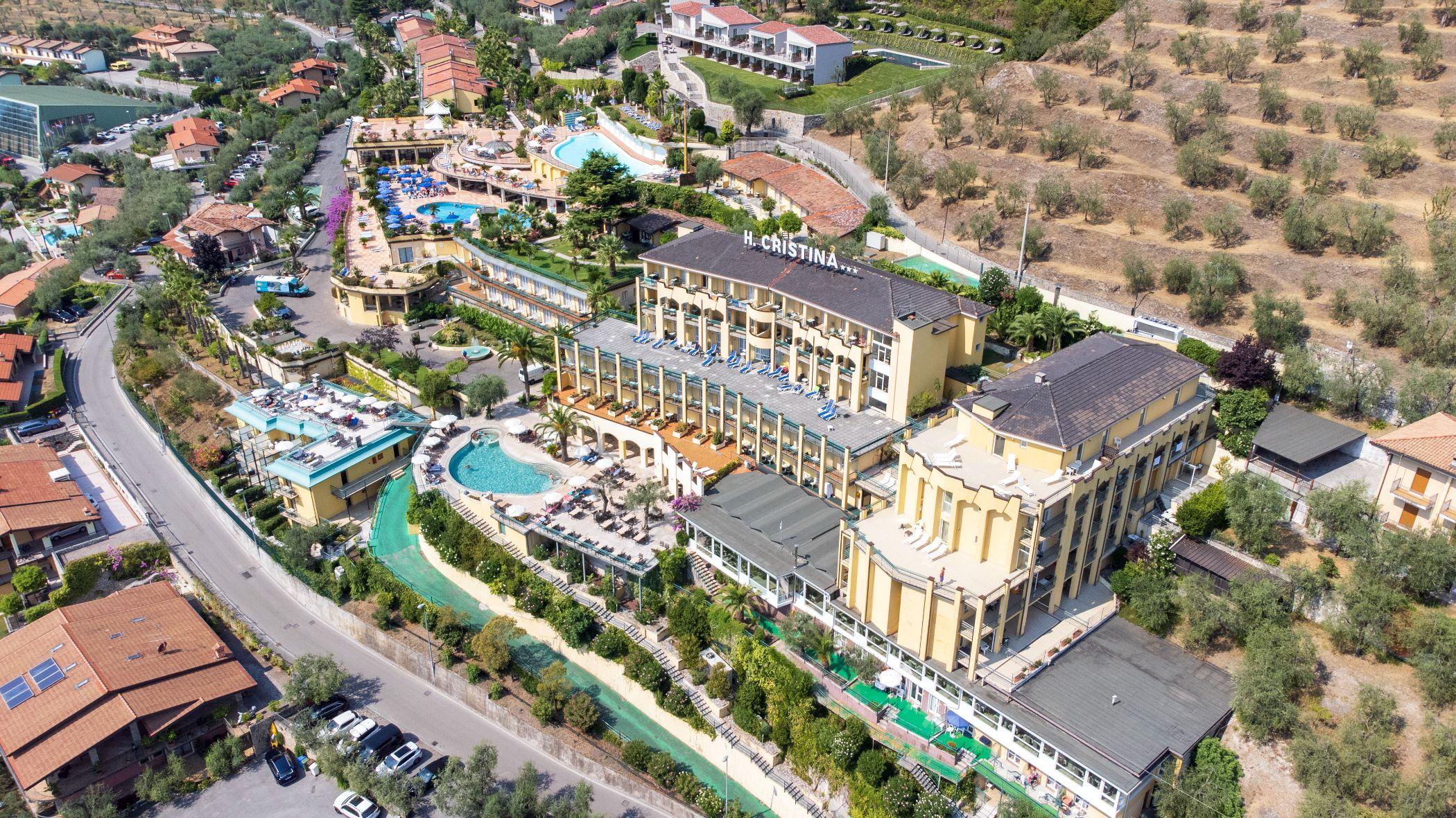 Vista Exterior Hotel Cristina