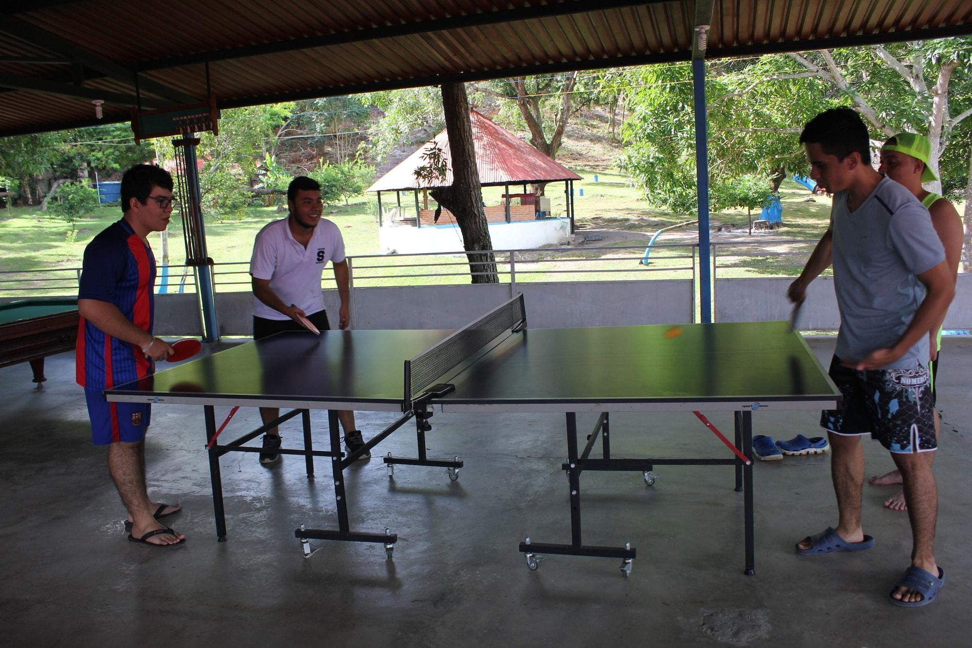 Instalaciones Recreativas Marineros Club Nautico