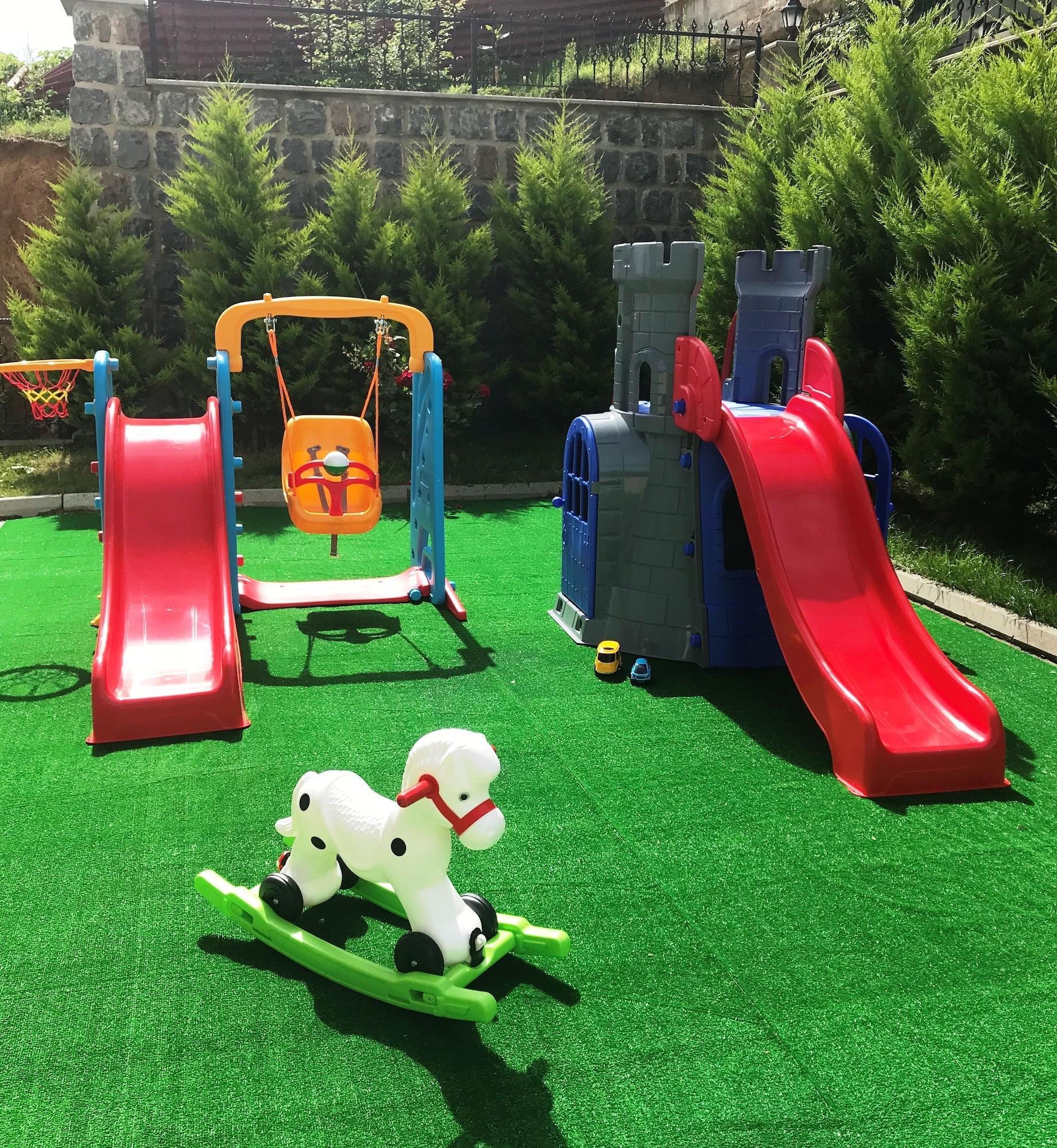 Instalaciones Recreativas White House Hotel