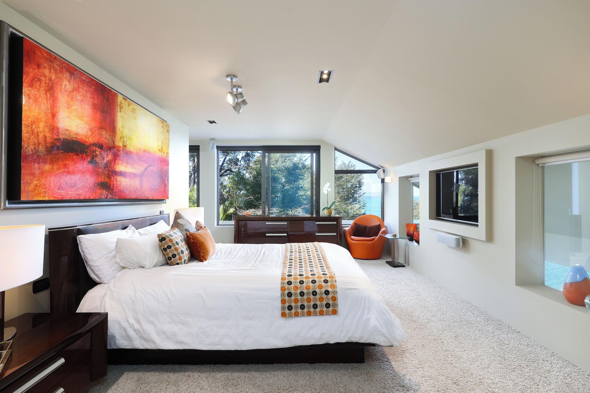 Varios Cozy Suite - Ocean View & Private Beach