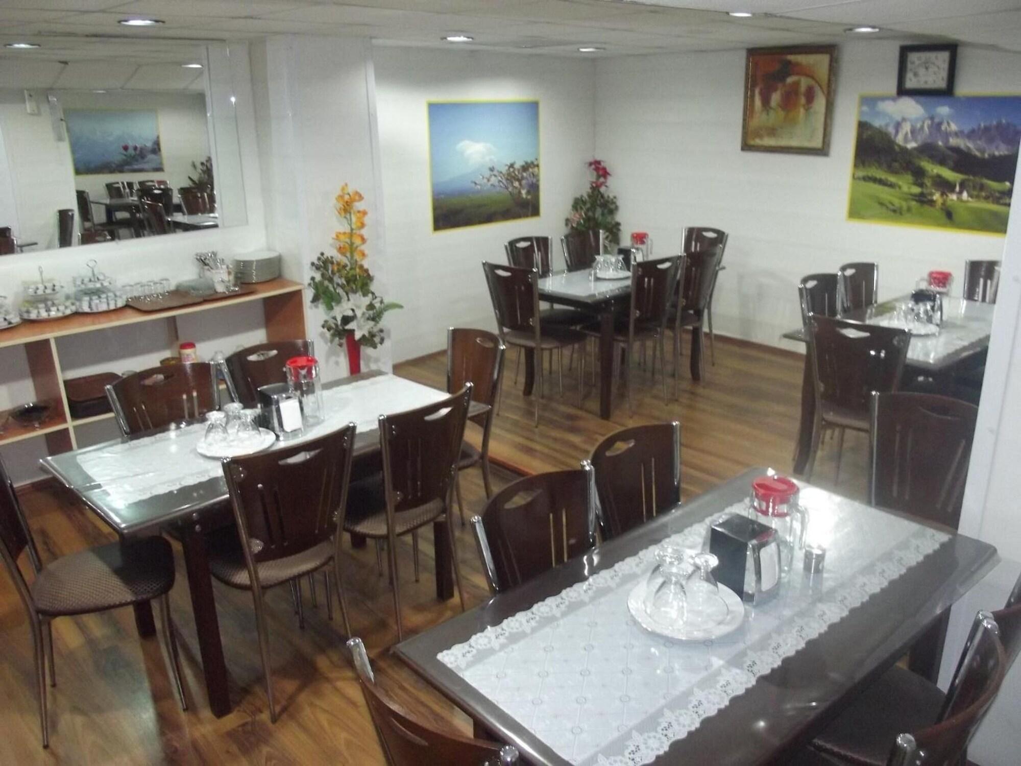 Restaurant Gulistan Hotel