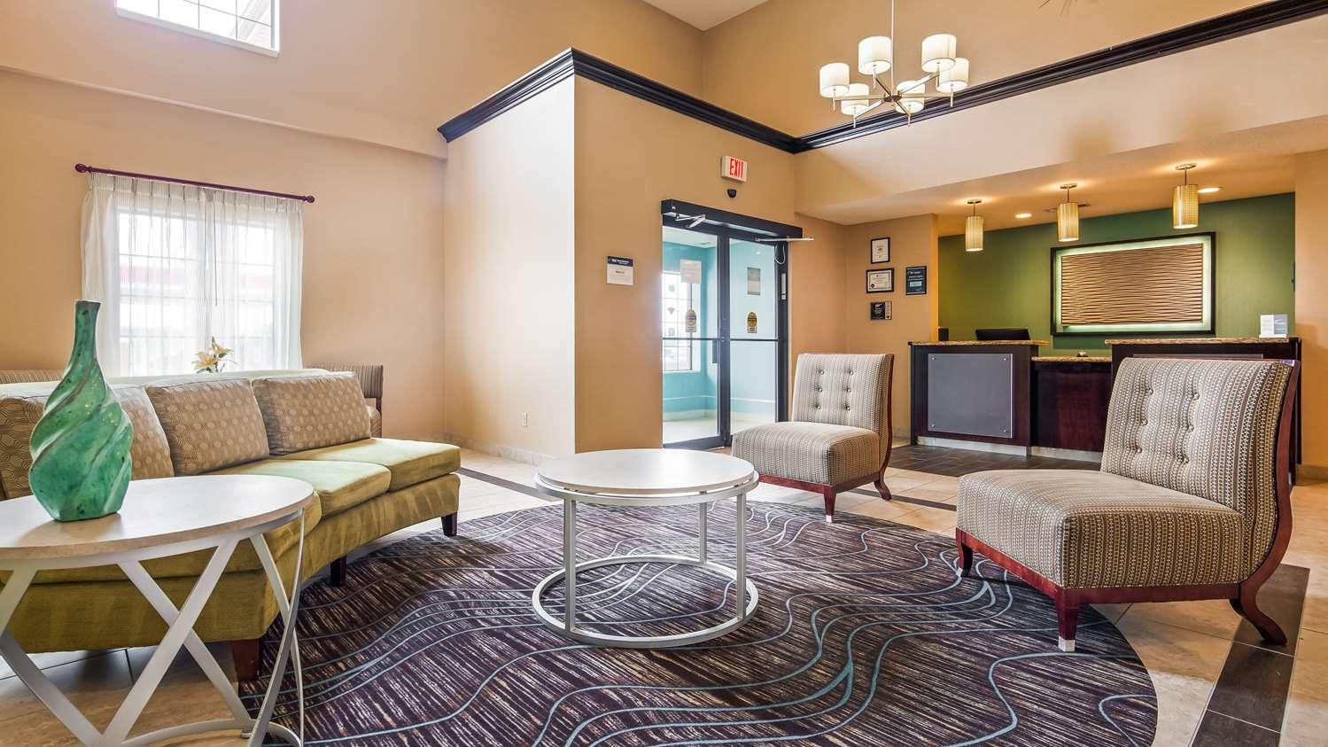 Vista Lobby Best Western Plus Lonoke Hotel