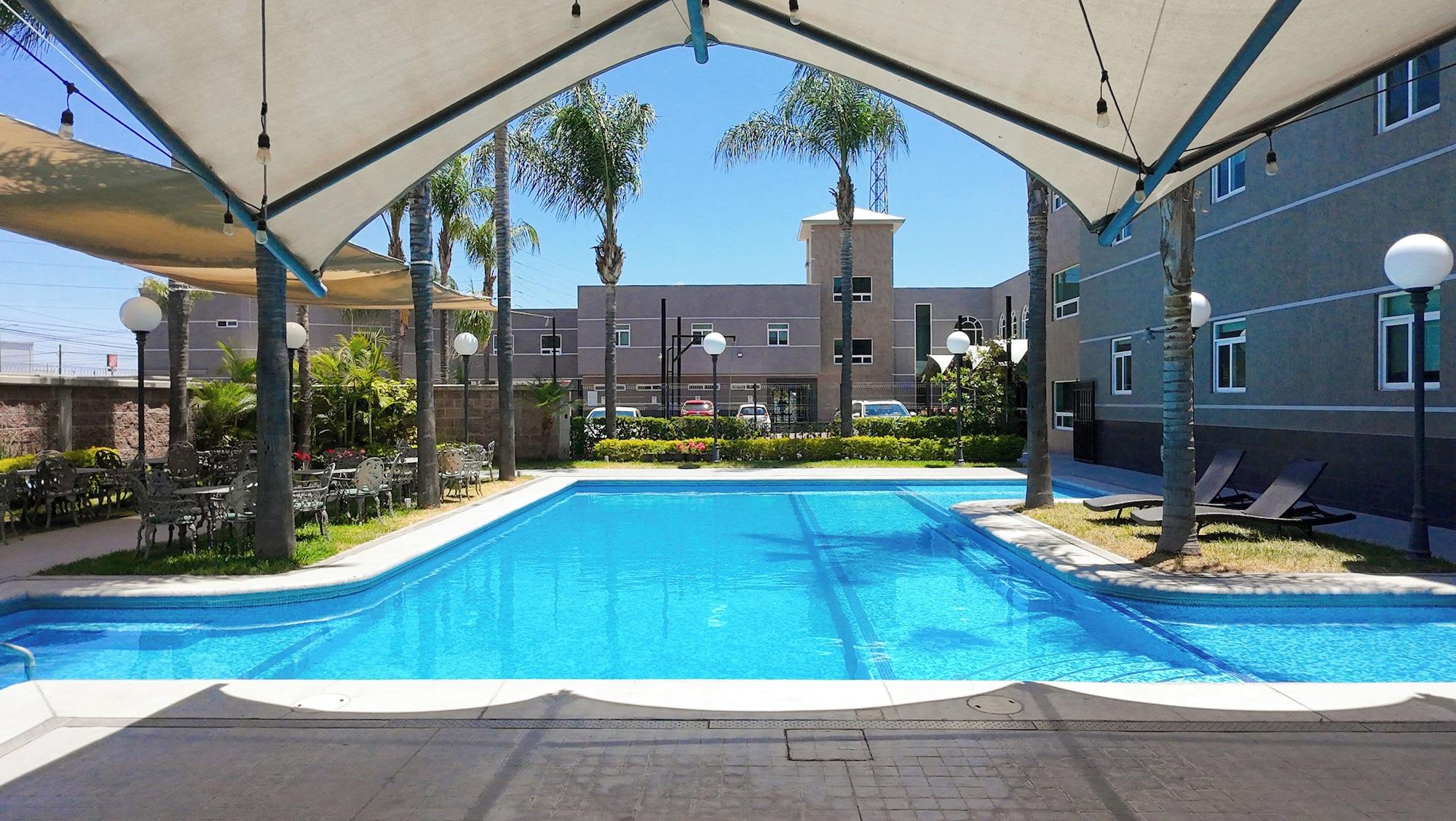 Varios Hotel & Suites Aliana