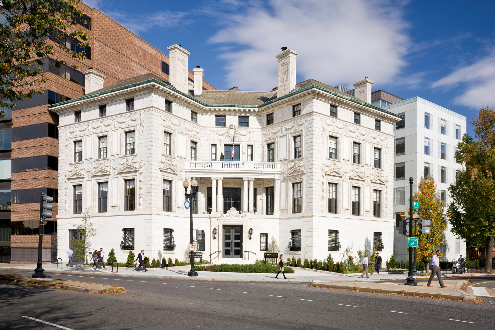 Vista Exterior Placemakr Dupont Circle