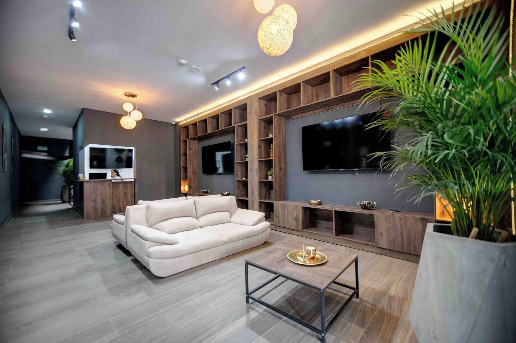 Varios XLiving Host & Rooms