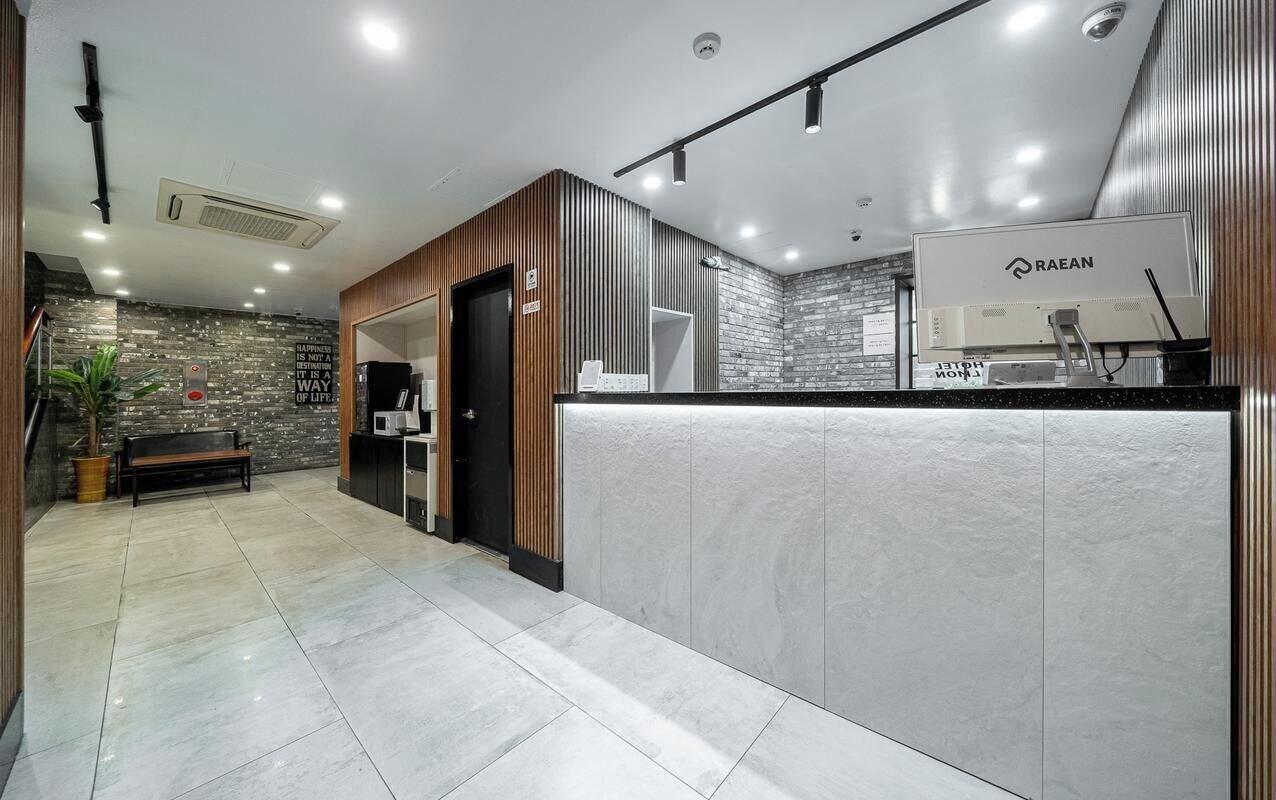 Vista Lobby Sangbong Jungnang Salmon