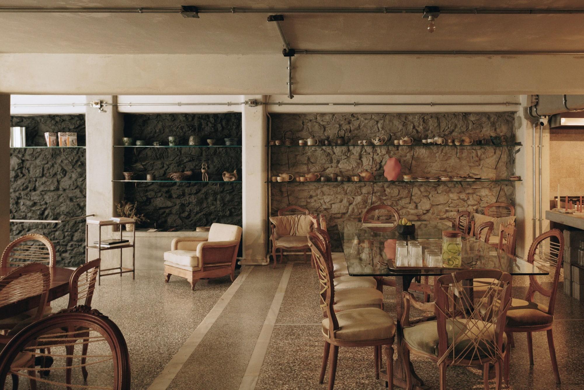 Restaurant Mona Athens.