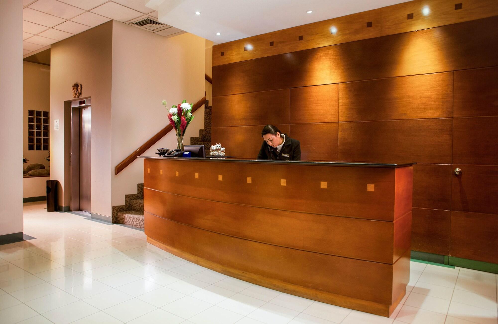 Vista Lobby Del Prado Hotel