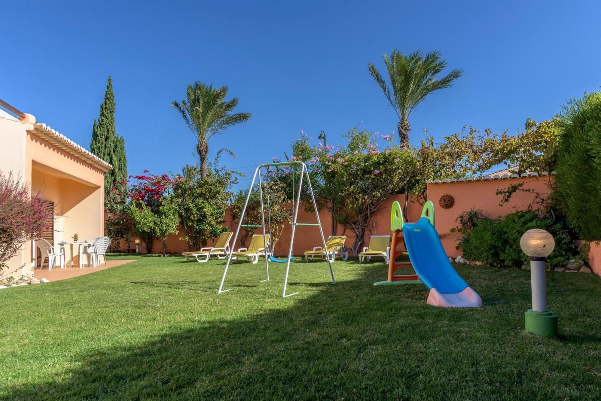 Instalaciones Recreativas Canavial I & II Apartments