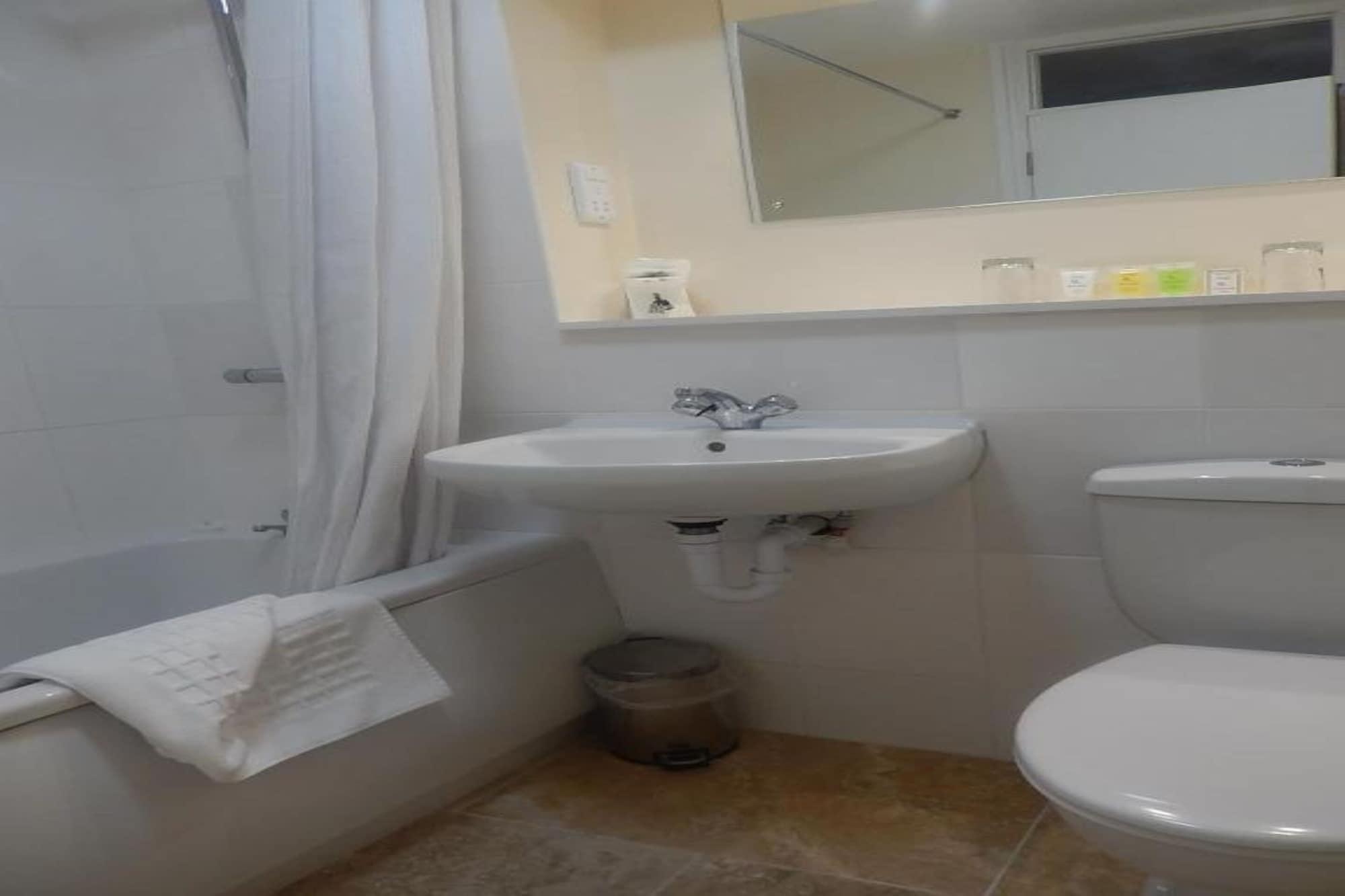 Equipamiento de Habitación Eden House Hotel