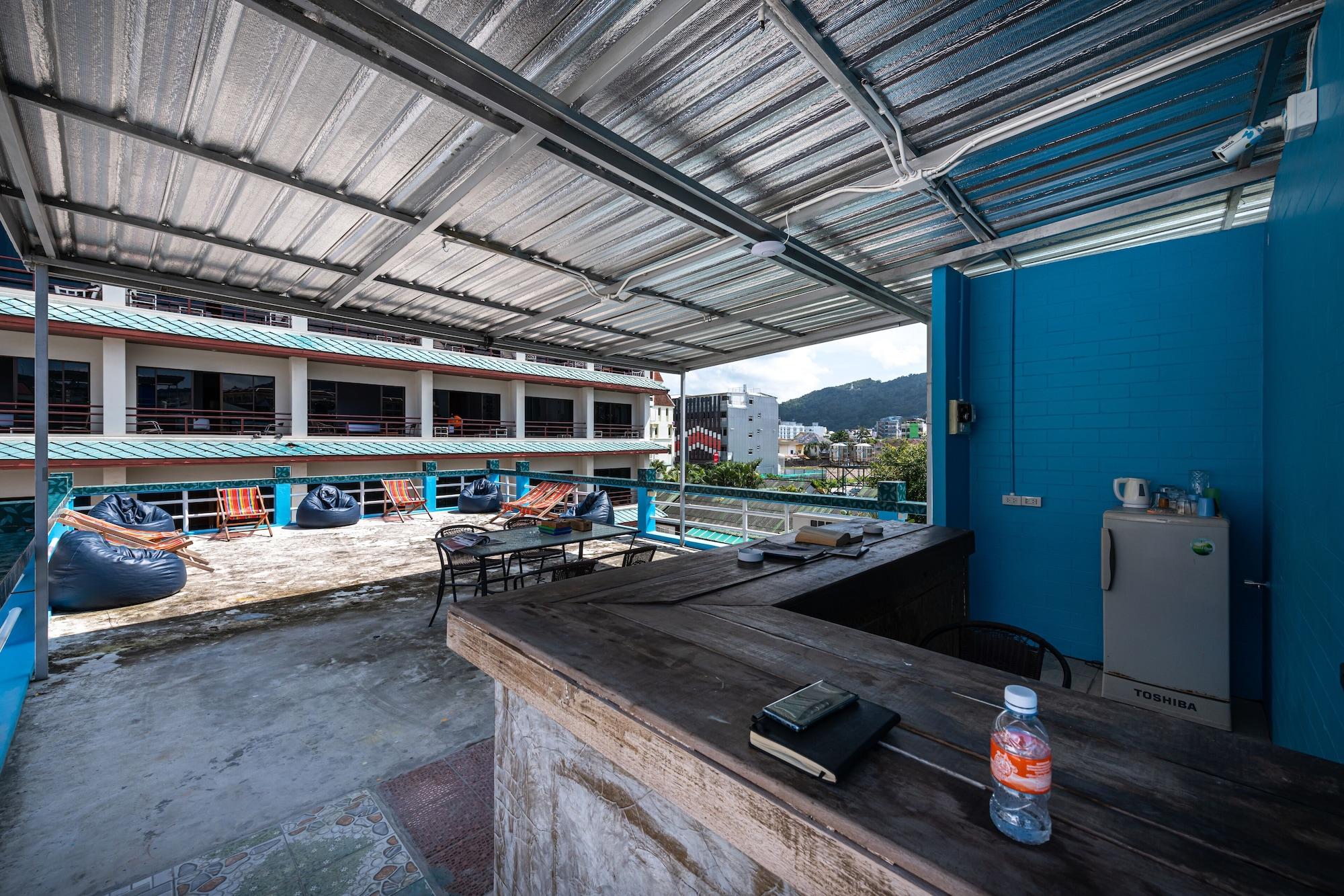 Bar/Salón myPatong Social Hostel