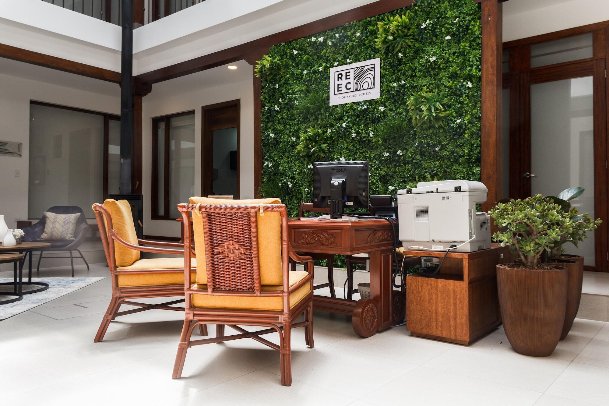 Vista Lobby REEC Latacunga by Oro Verde Hotels