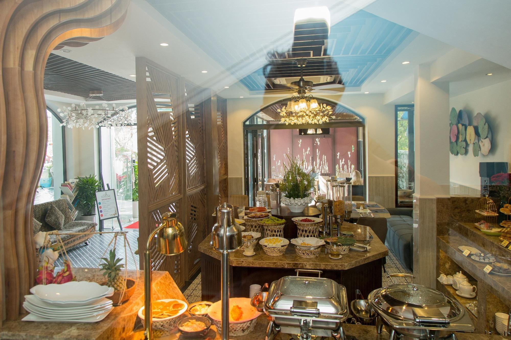 Restaurant Hoang Trinh Hotel