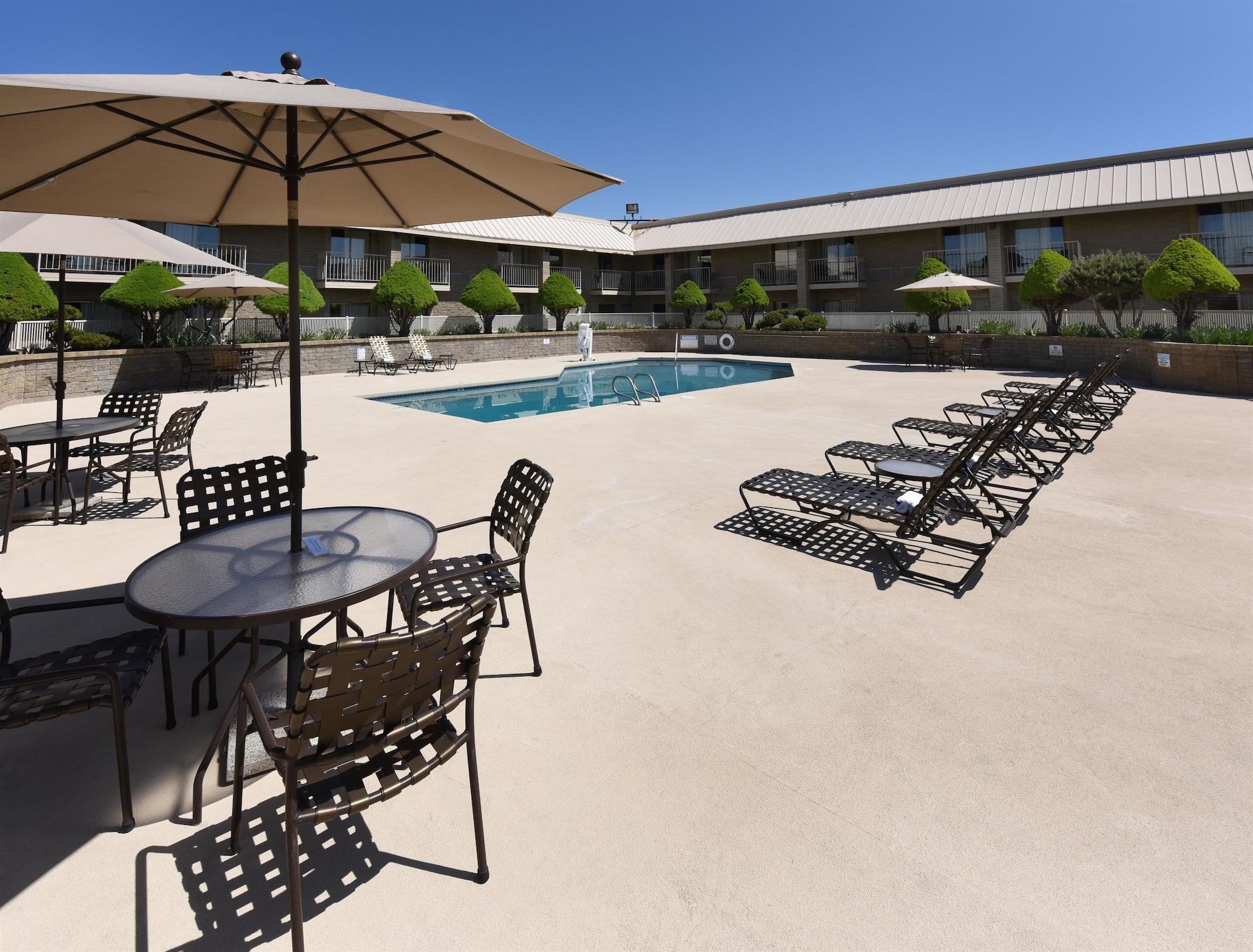 Vista Piscina Best Western Plus Ahtanum Inn