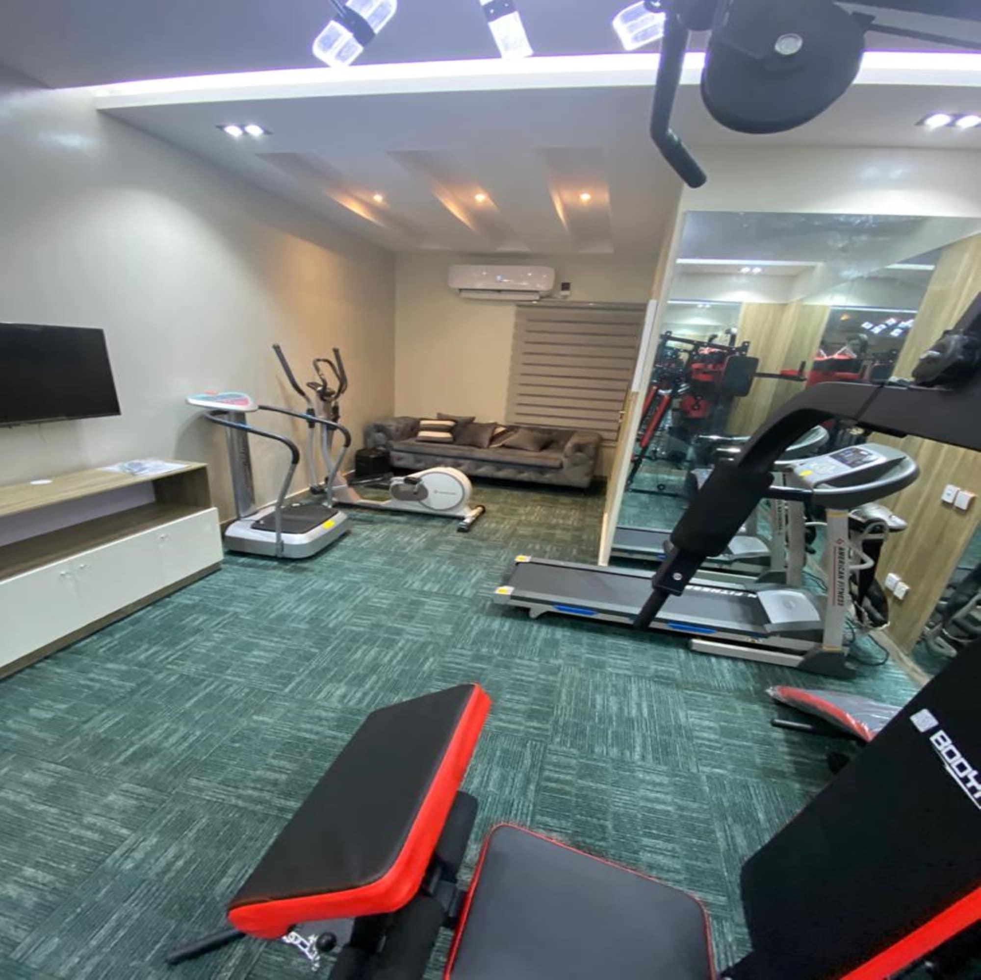 Gimnasio God's Touch Apartment