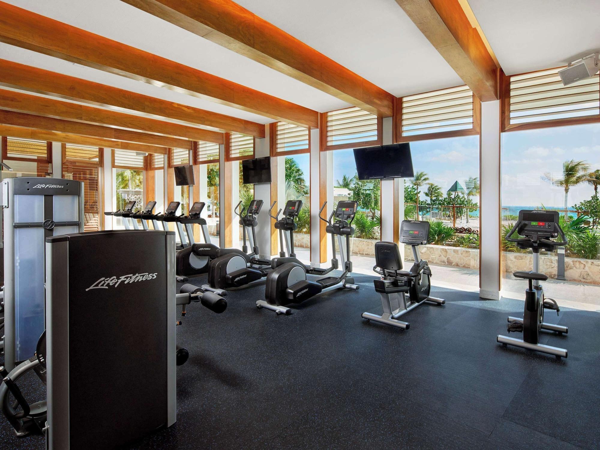 Gimnasio SLS Playa Mujeres – ALL Inclusive Collection