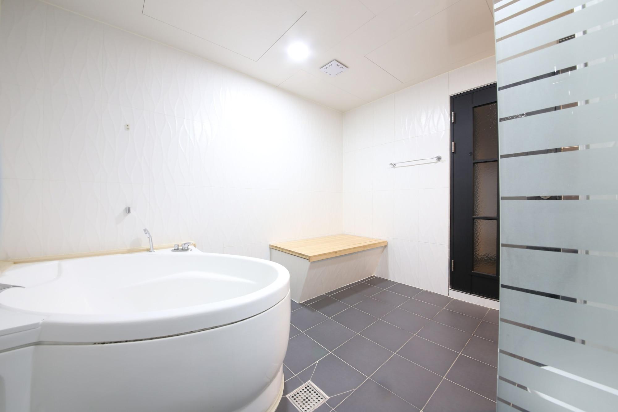 Equipamiento de Habitación Instar Hotel Yangsan