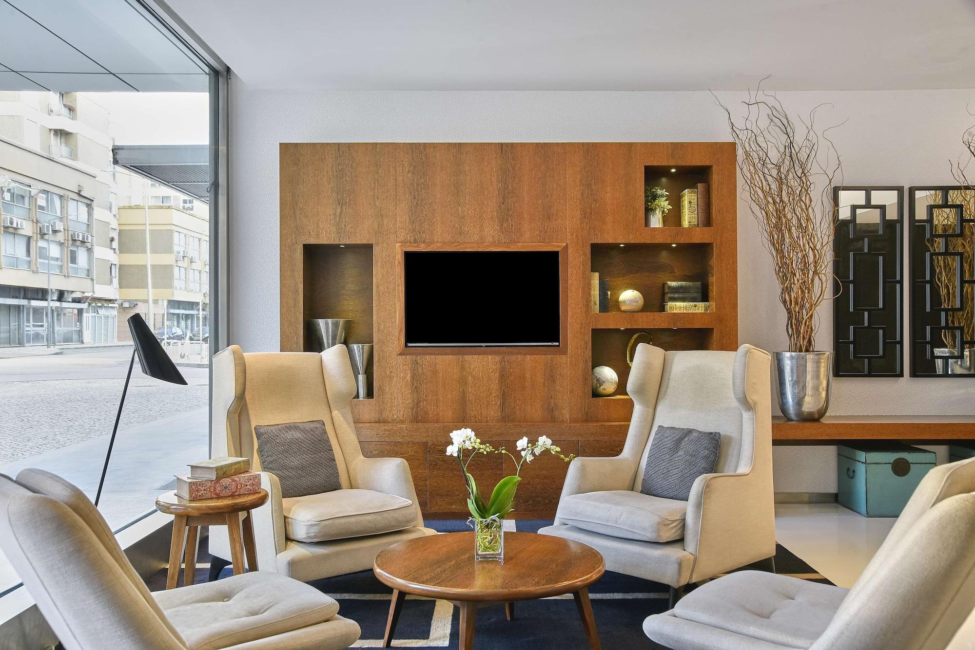 Vista Lobby NH Coimbra Dona Inês