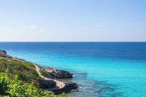 Renta temporal - Super Spacious Mexican Style Ocean Front 4 bedrooms house in Isla Mujeres!