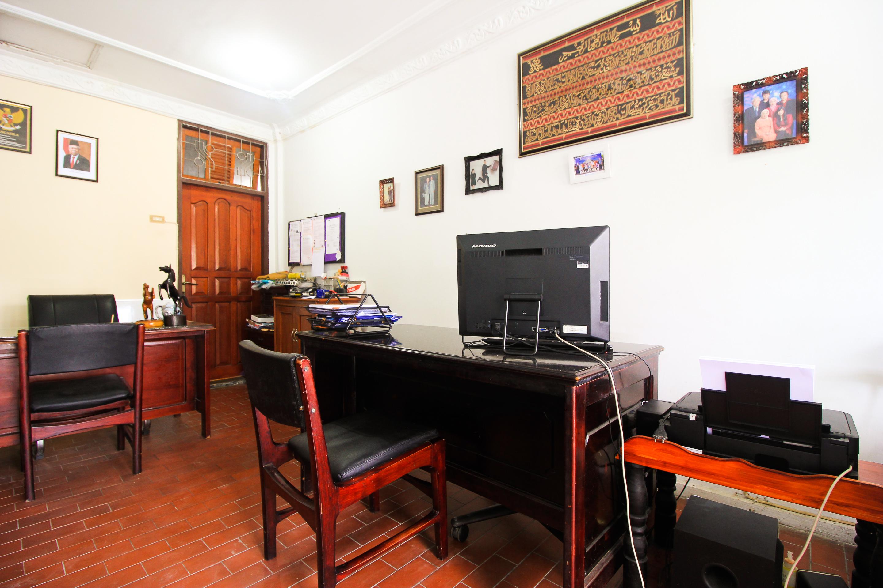 Vista Lobby OYO Life 2553 Kost Daya