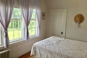 Alojamiento - Secluded 19th century Farmhouse with mountain views