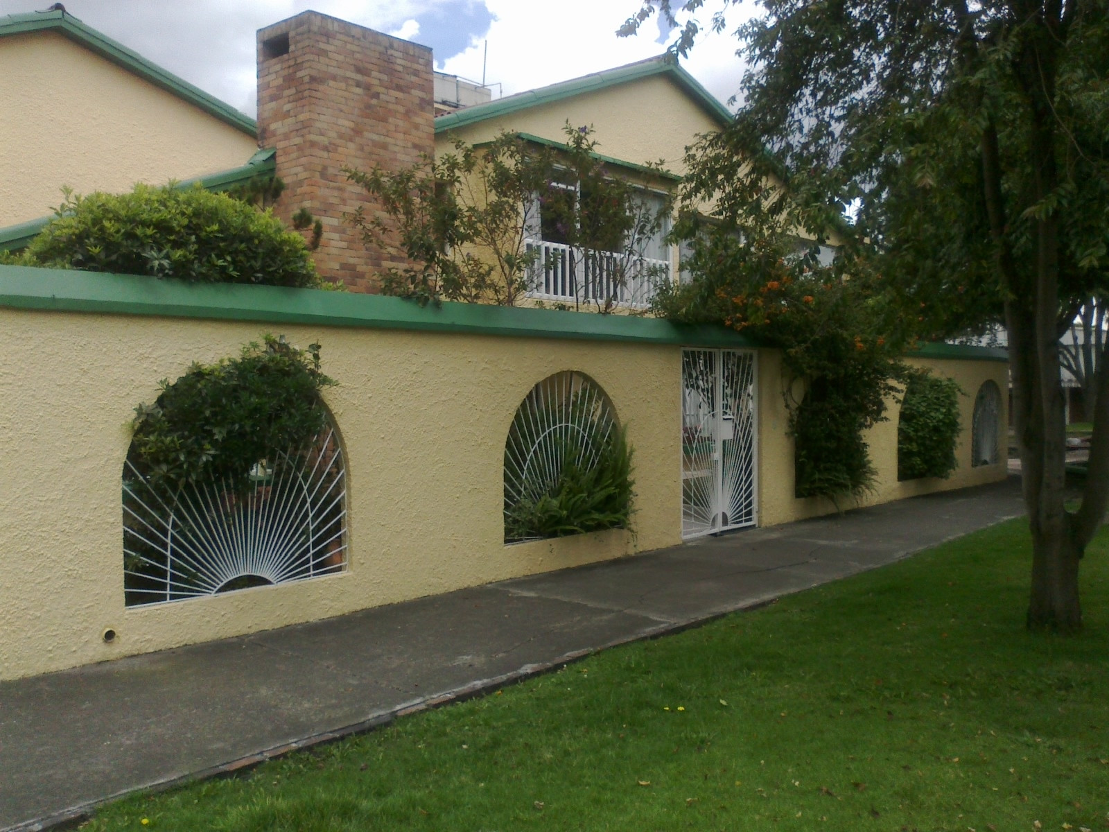 Vista Exterior Hostal Bogotá Real