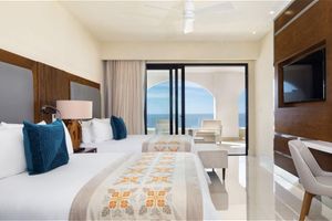 Alojamiento - Located in Chileno bay