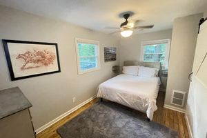 Alquiler Vacacional - 2 BR Cottage on the River