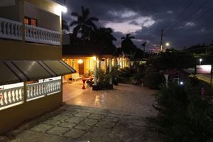 Alojamiento - Chateau Margarita Waterfront Hotel