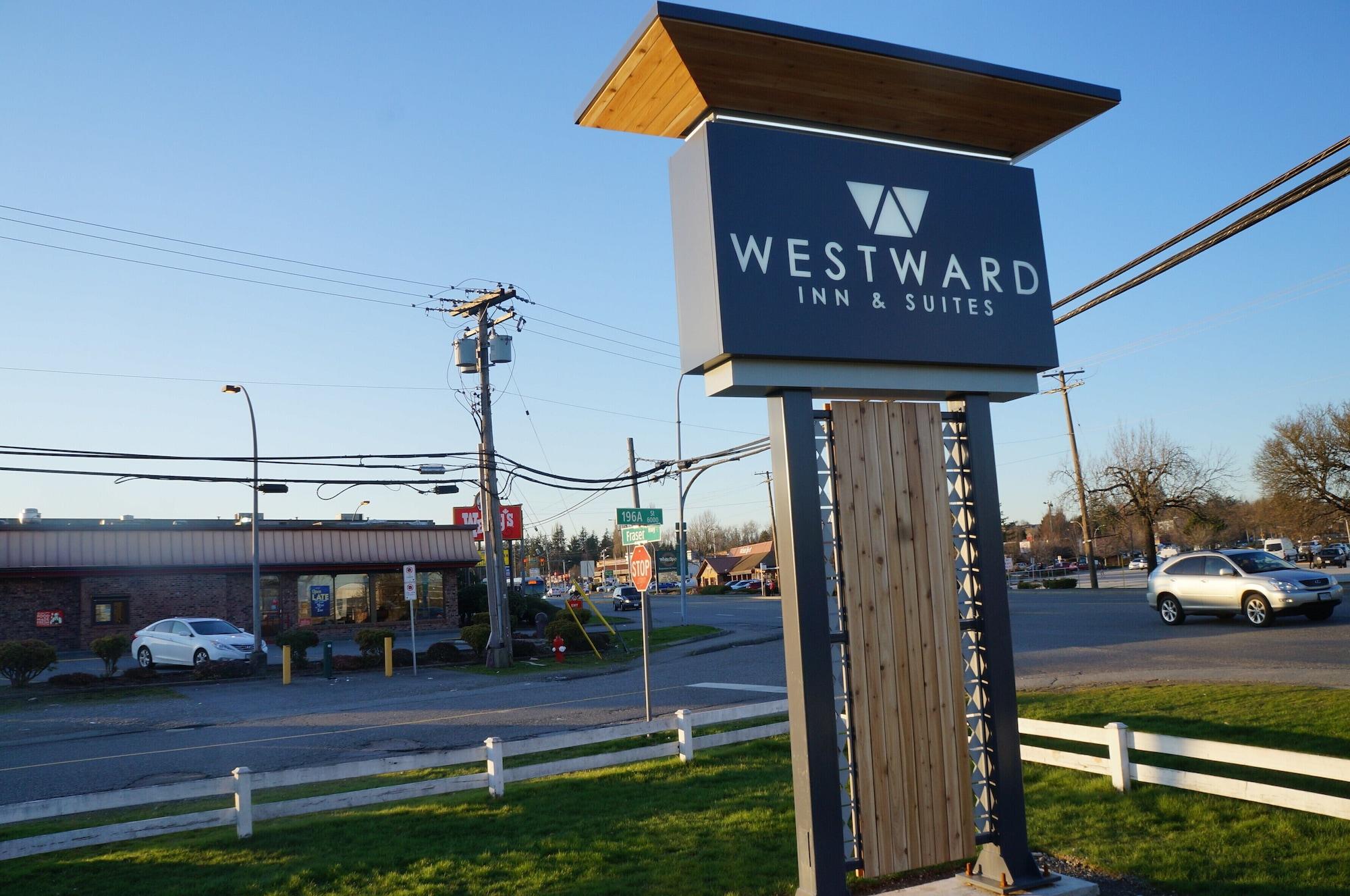 Vista Exterior Westward Inn & Suites