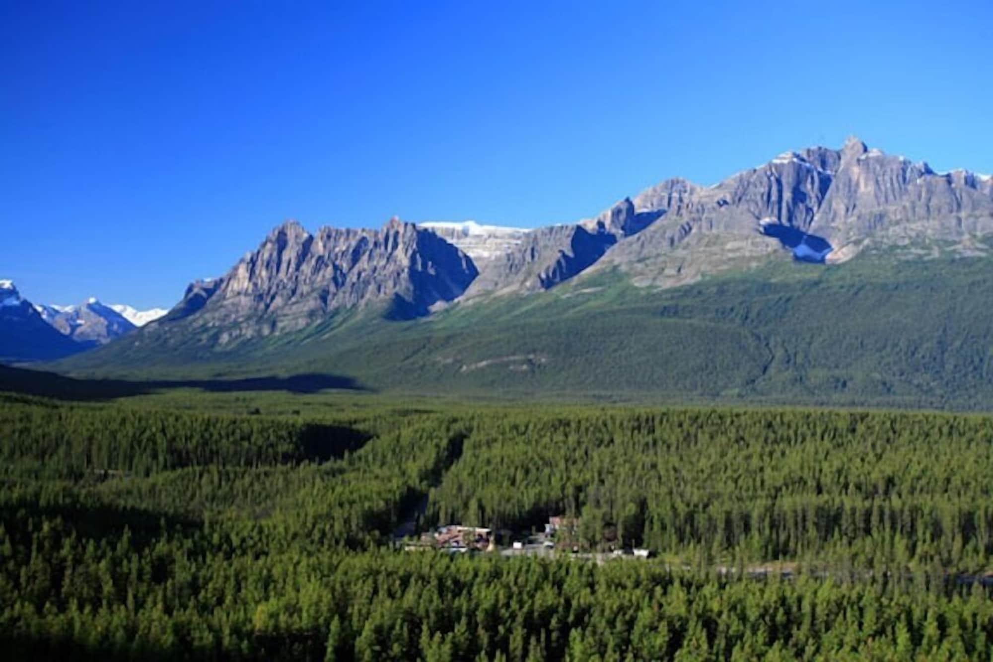 Vista Exterior Sunwapta Falls Rocky Mountain Lodge