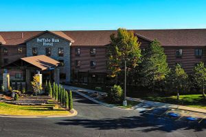 Alojamiento - Buffalo Run Casino & Resort
