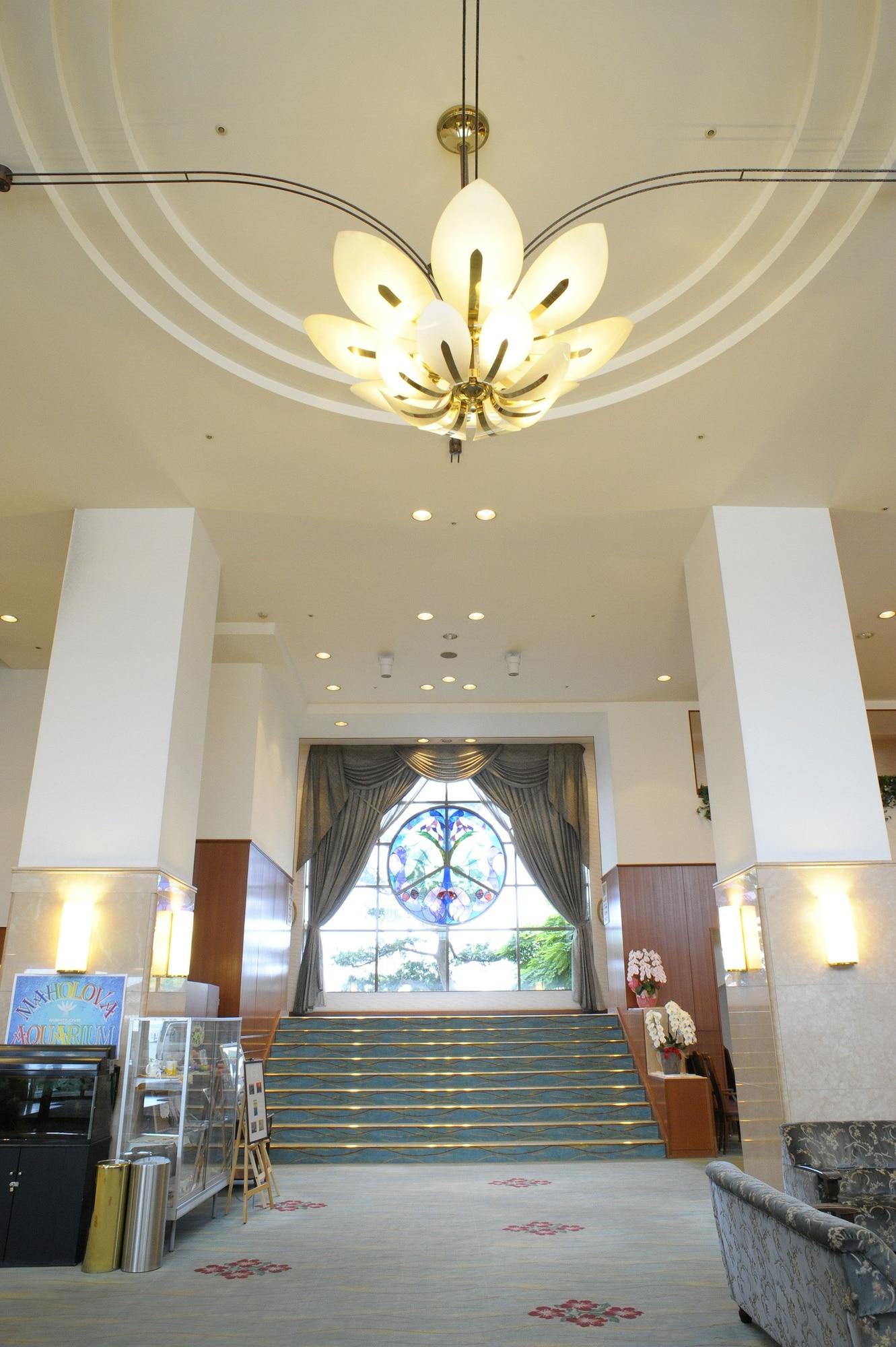 Vista Lobby Maholova Minds Miura