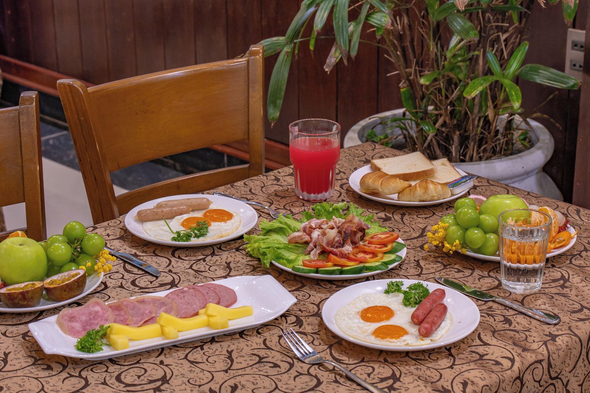 Restaurant CocoPalm Hoi An River Beach By JM Villas