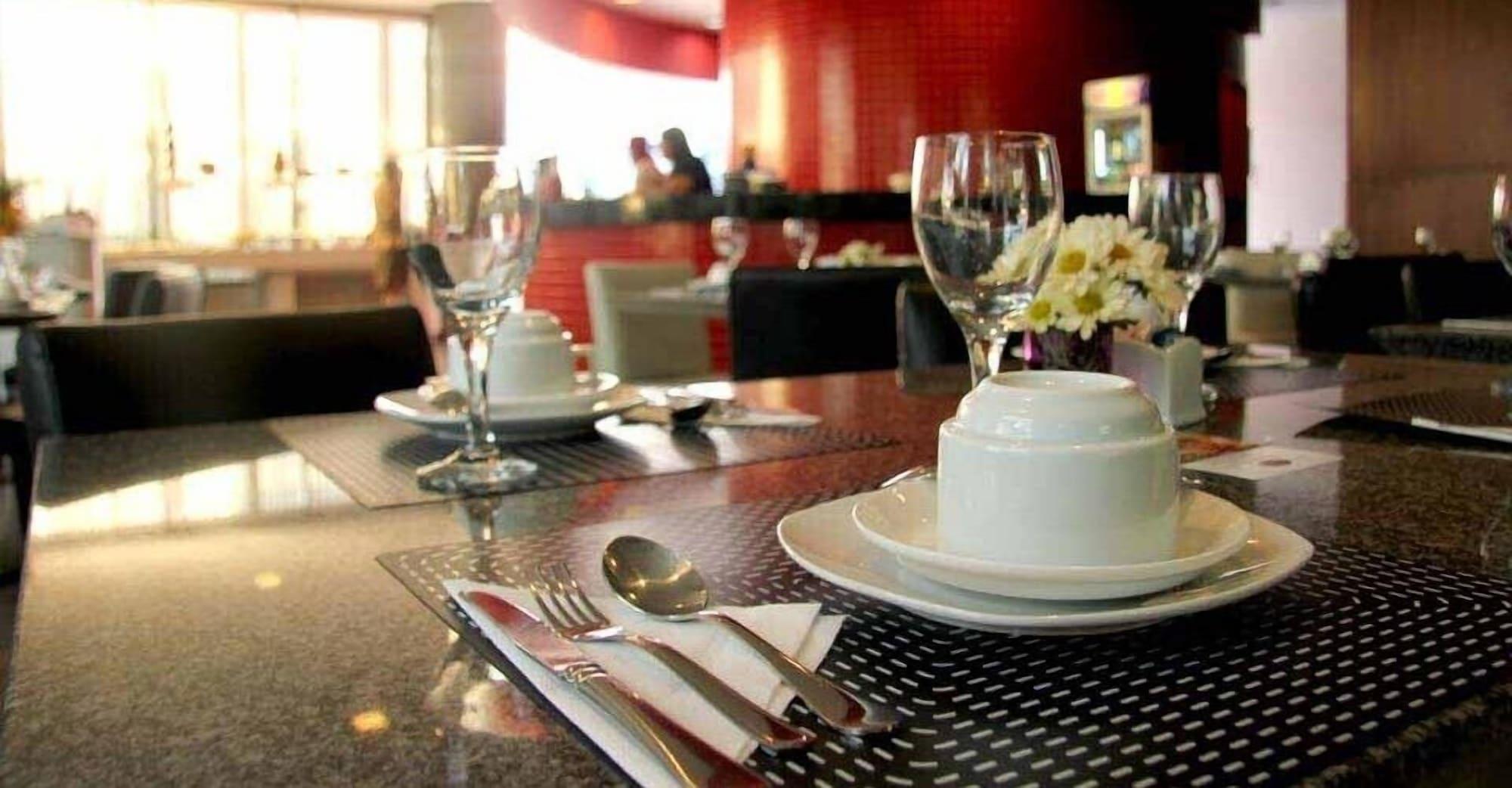 Restaurant Next Flat Service - Mc Aparts