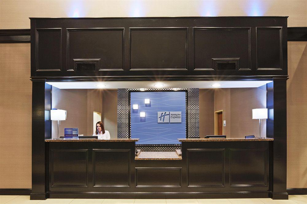 Vista Lobby Holiday Inn Express Hotel & Suites JACKSONVILLE by IHG