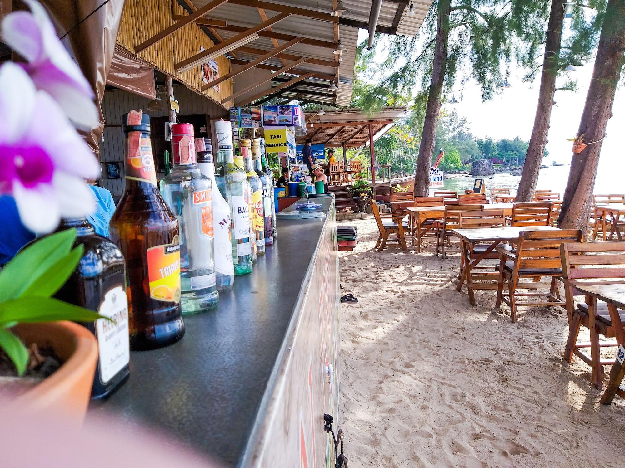 Bar/Salón Baan Tubkaek Hotel