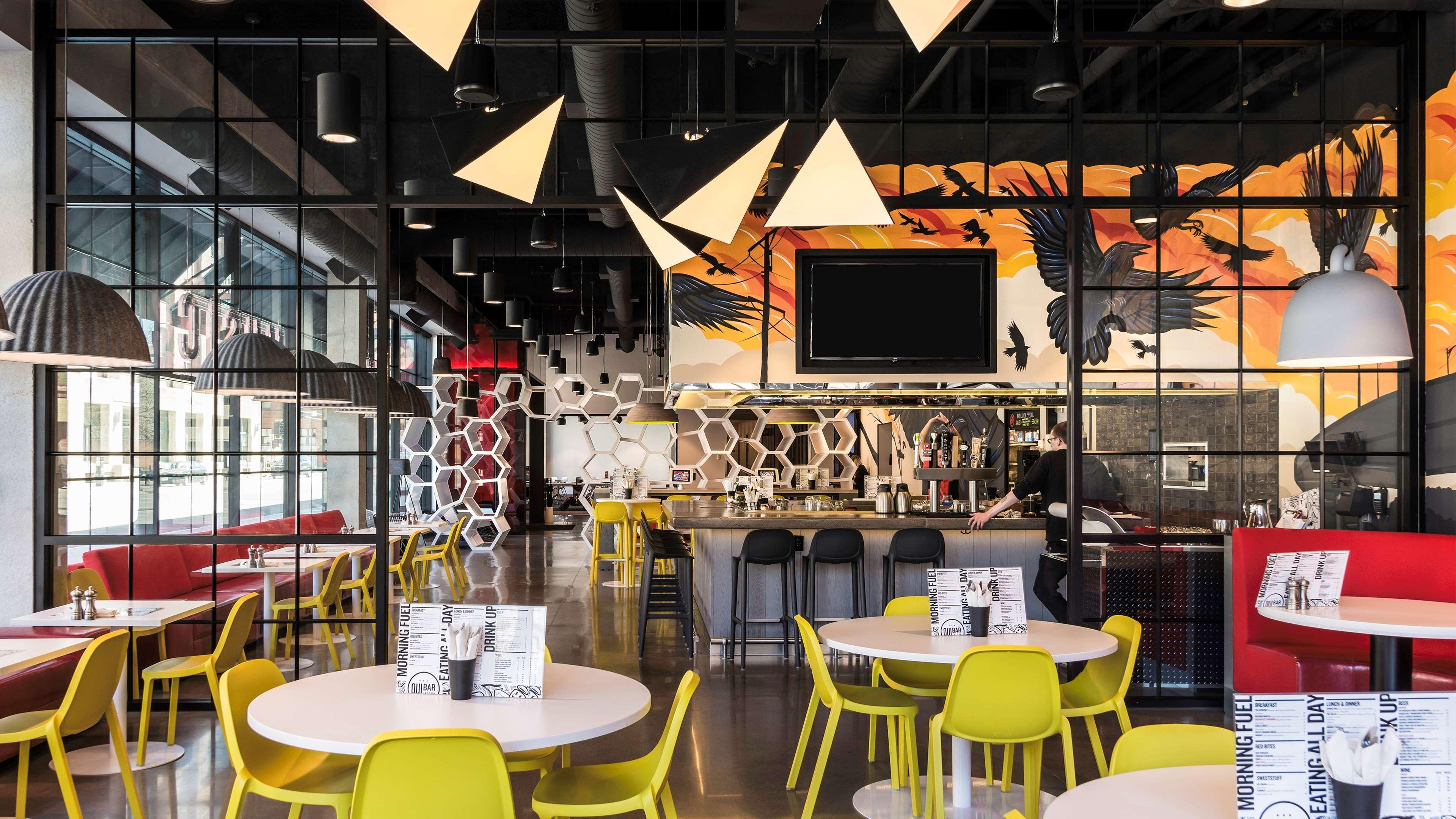 Bar/Salón Radisson RED Minneapolis Downtown