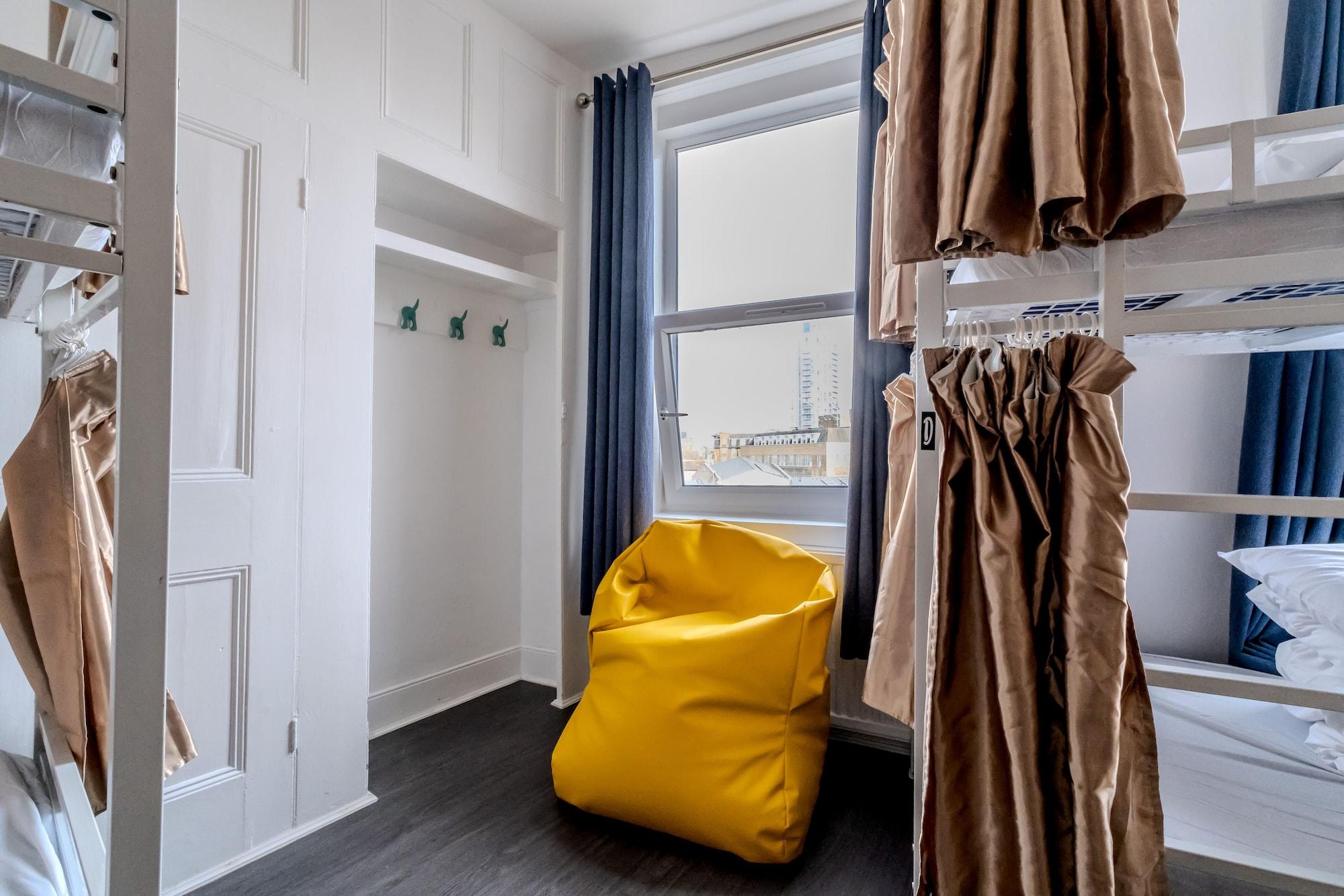 Habitación Book a Bed Hostels