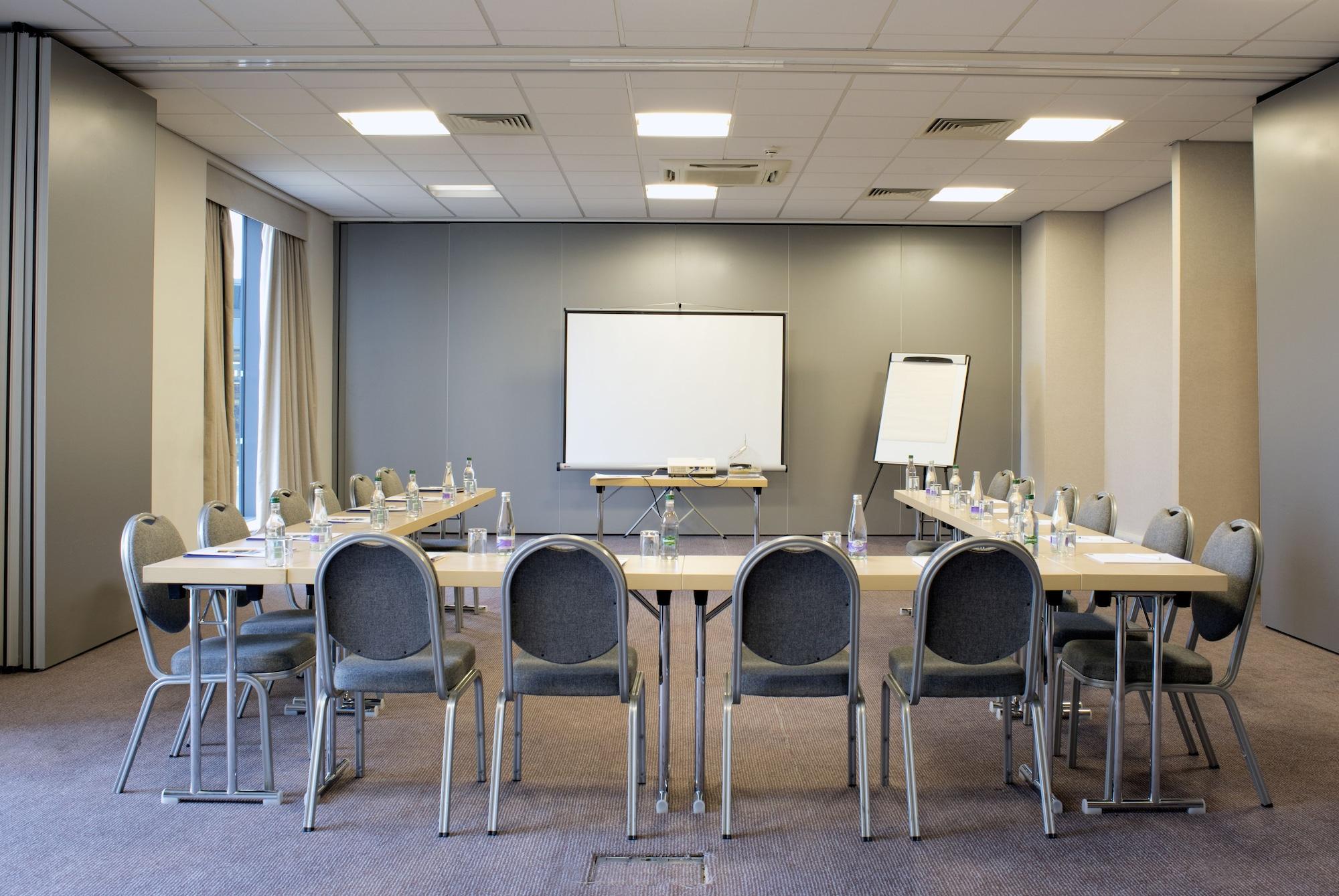 Sala de Reuniones Holiday Inn Express Rotherham North by IHG
