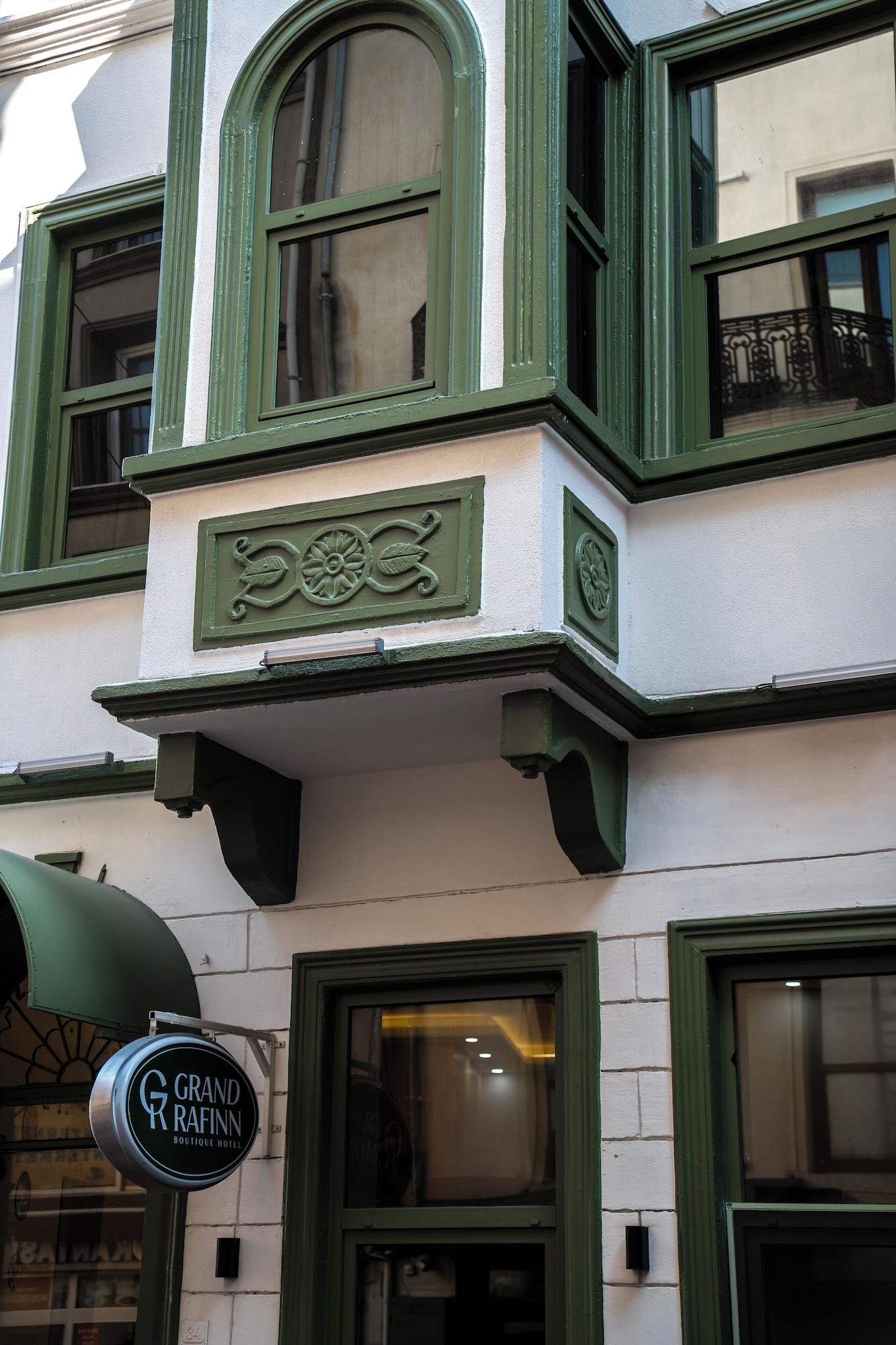Vista Exterior Grand Rafinn Hotel