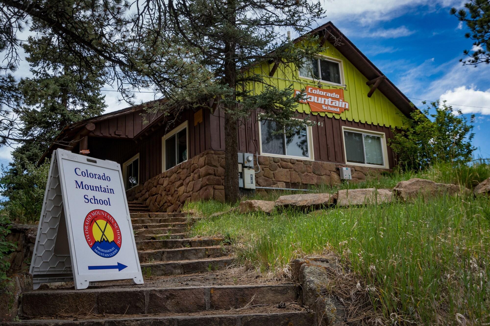 Comodidades del Alojamiento Estes Park Adventure Hostel