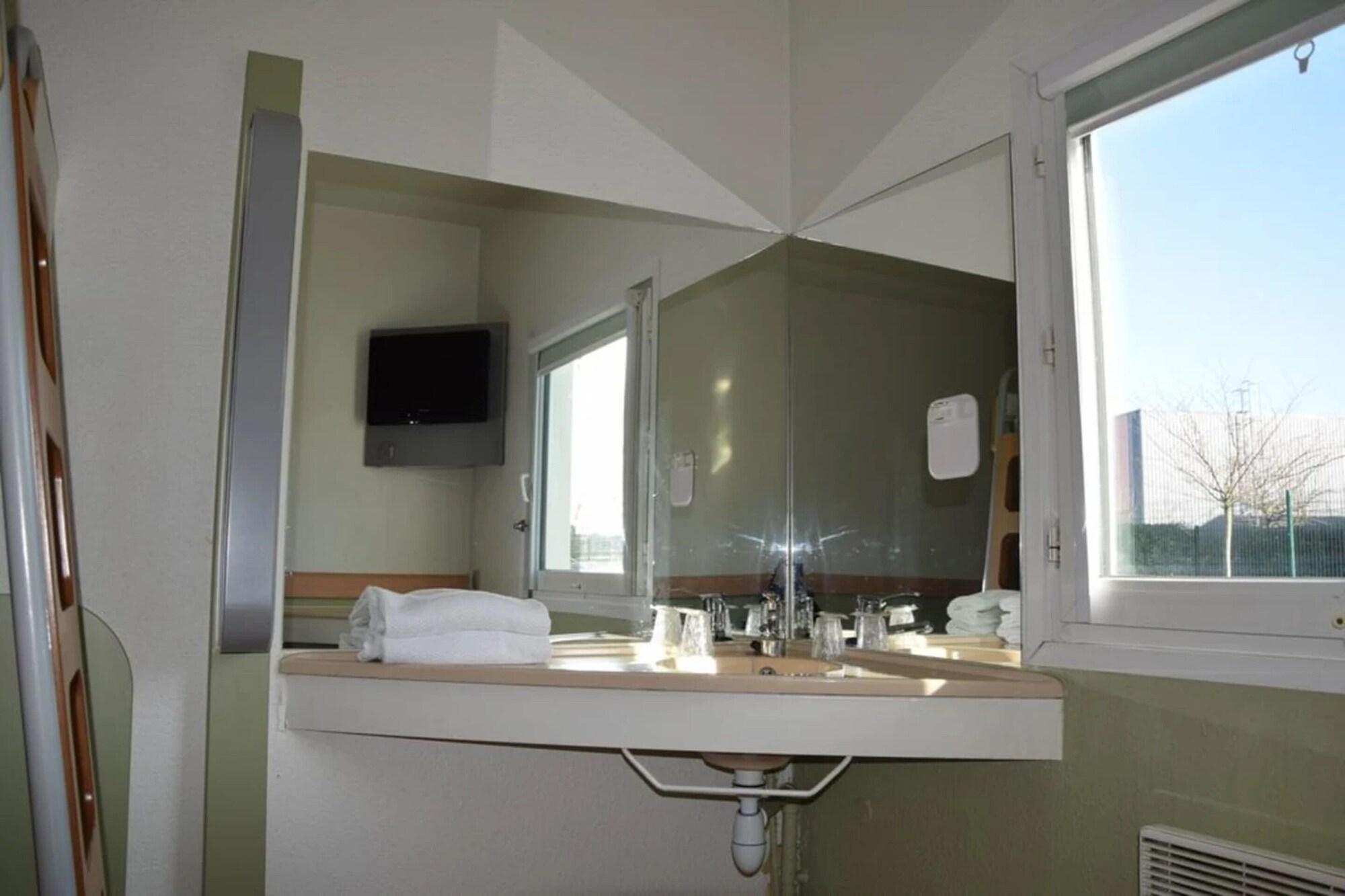 Equipamiento de Habitación Hotel Design Booking